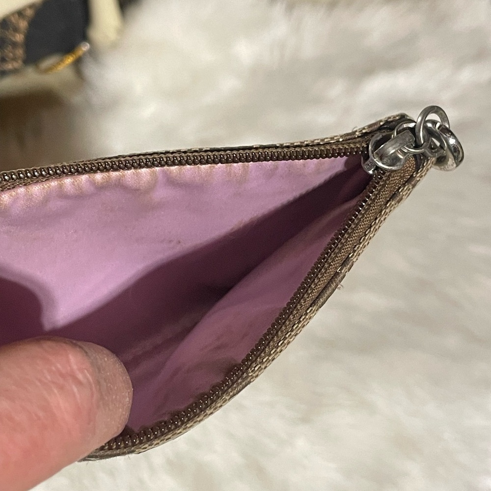 Free!!! Coach wristlet - Picture 4 of 6